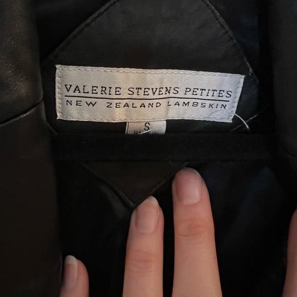 VINTAGE | Amazing vintage black leather double breasted belted jacket - Picture 8 of 10